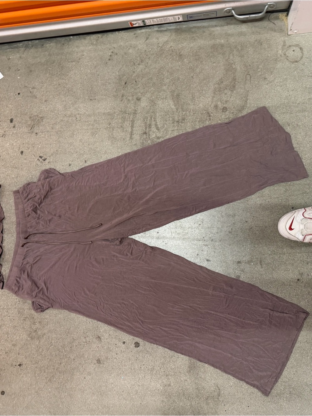Victoria's Secret Wide-Leg Drawstring Pants in Mauve